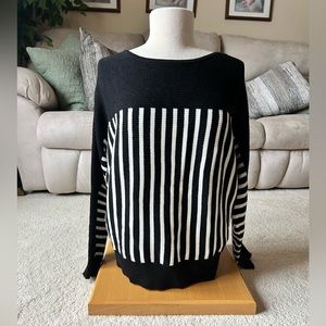 NWT Philosophy batwing b&w striped pullover sweater. So cute!